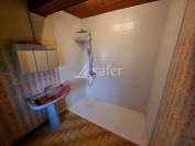 Habitation et d&eacute;pendances agricoles sur 21 hectares - Proche To